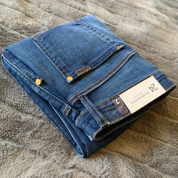NWT! 7 For All Mankind relaxed skinny jean - Picture 14 of 16